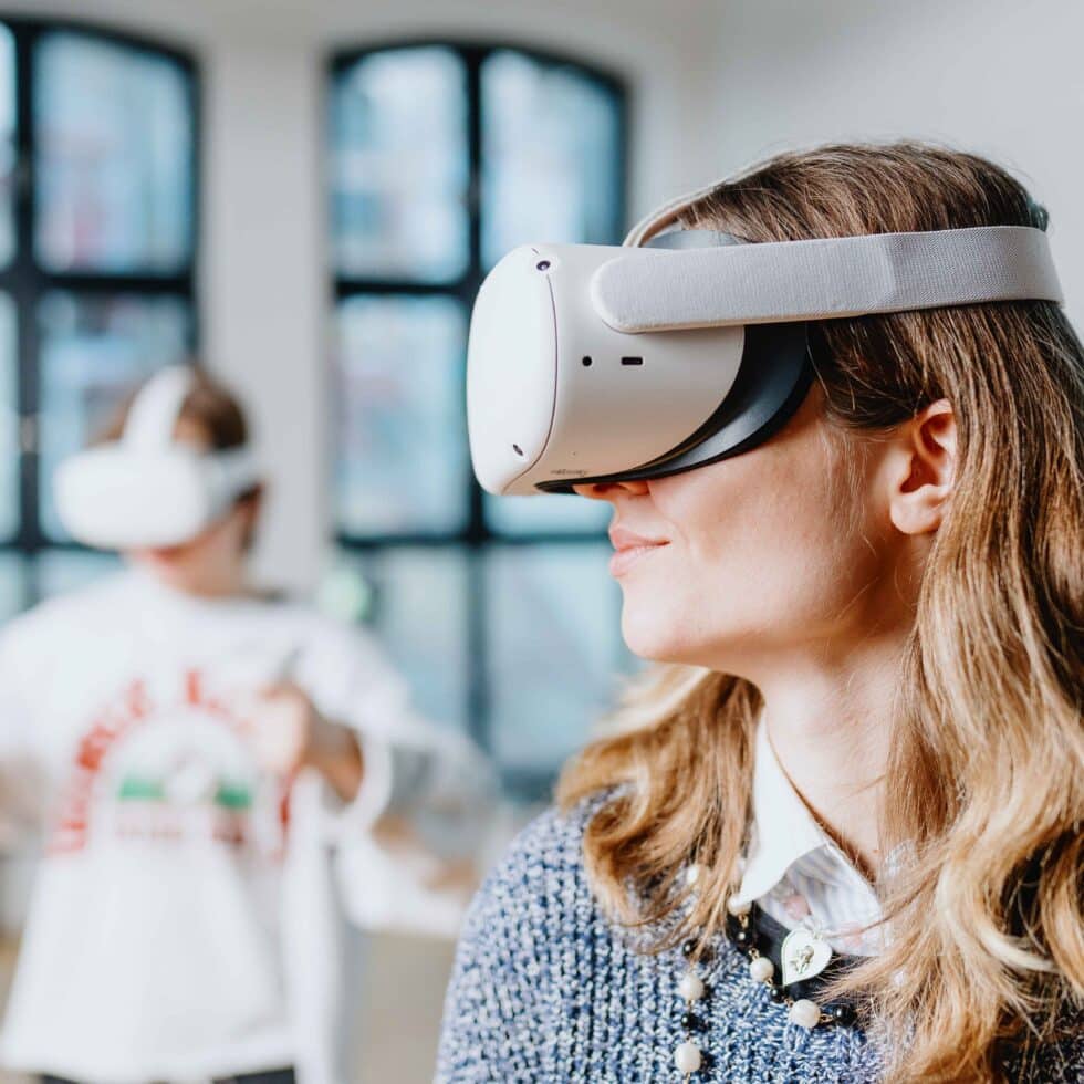 MetStudios Game design student wearing virtual reality